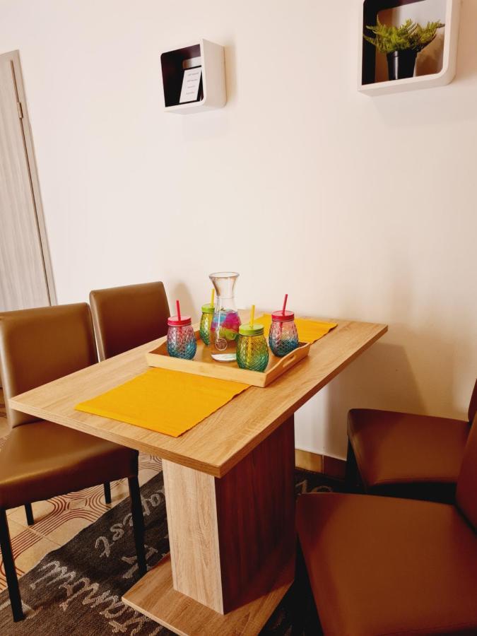 Apartments Dorotea Novalja Extérieur photo