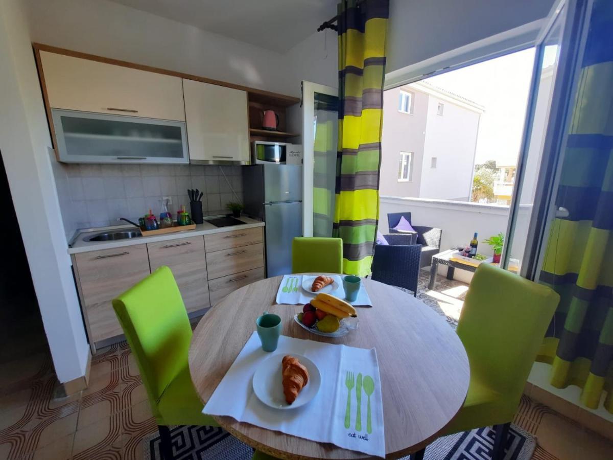 Apartments Dorotea Novalja Extérieur photo