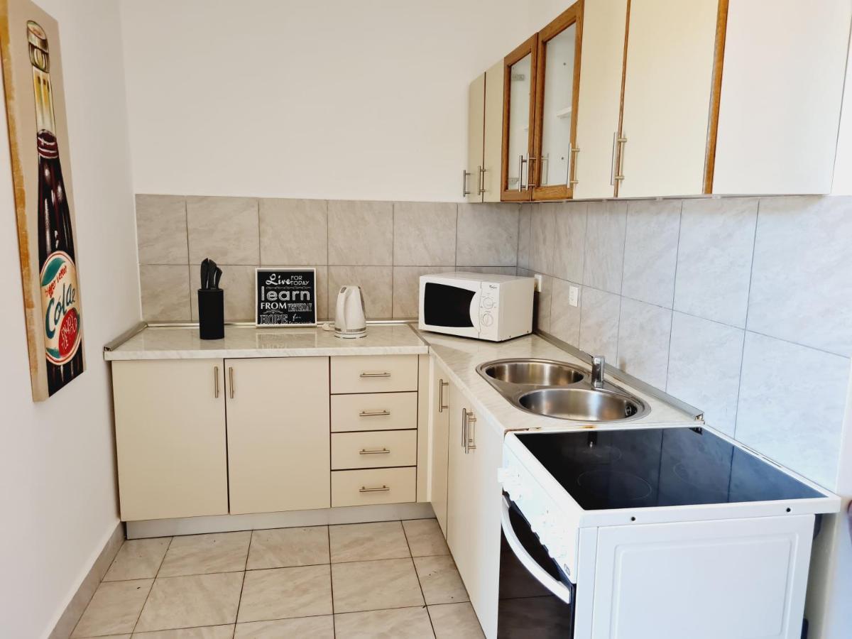 Apartments Dorotea Novalja Extérieur photo