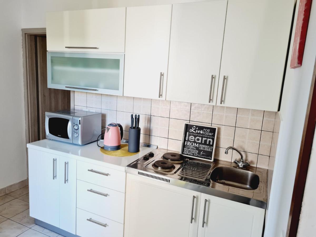 Apartments Dorotea Novalja Extérieur photo